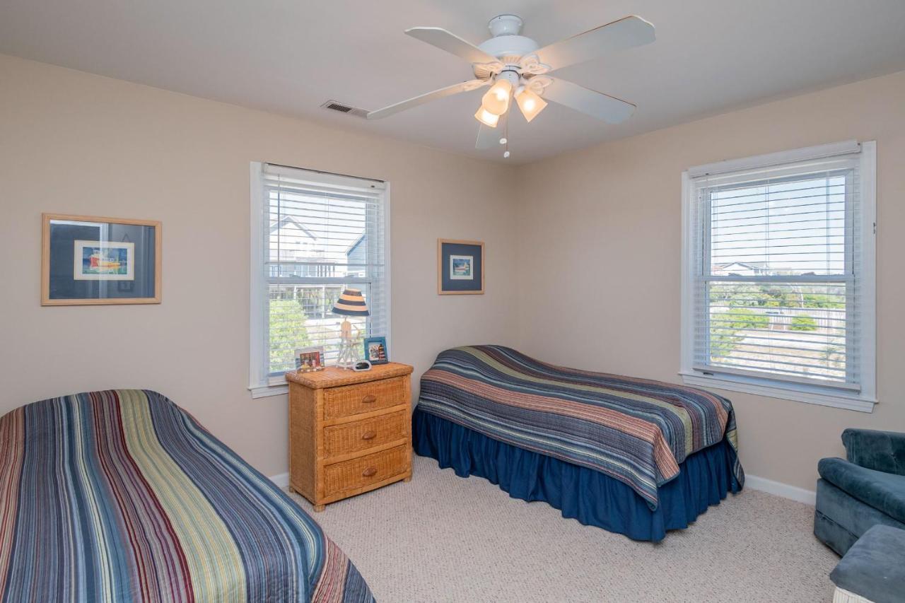 Katie Lou'S Place By Oak Island Accommodations Caswell Beach Экстерьер фото
