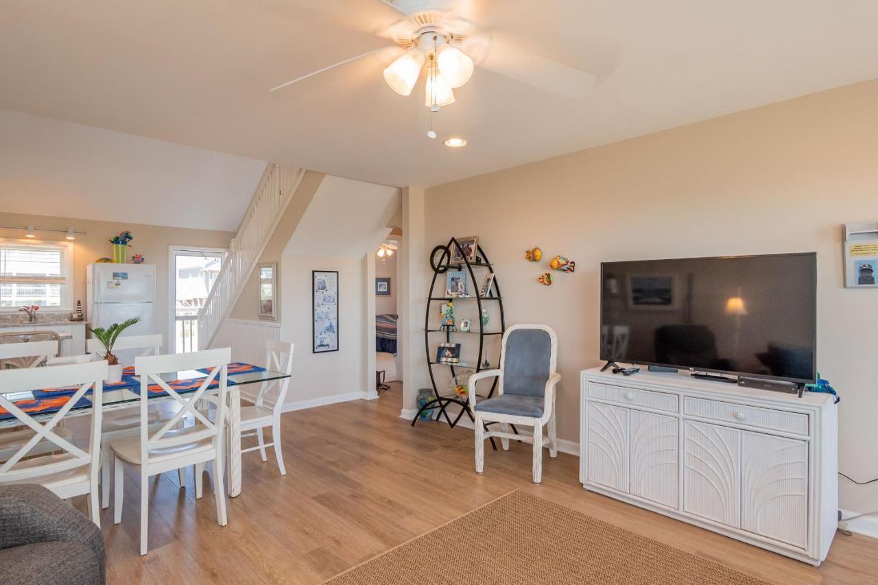Katie Lou'S Place By Oak Island Accommodations Caswell Beach Экстерьер фото