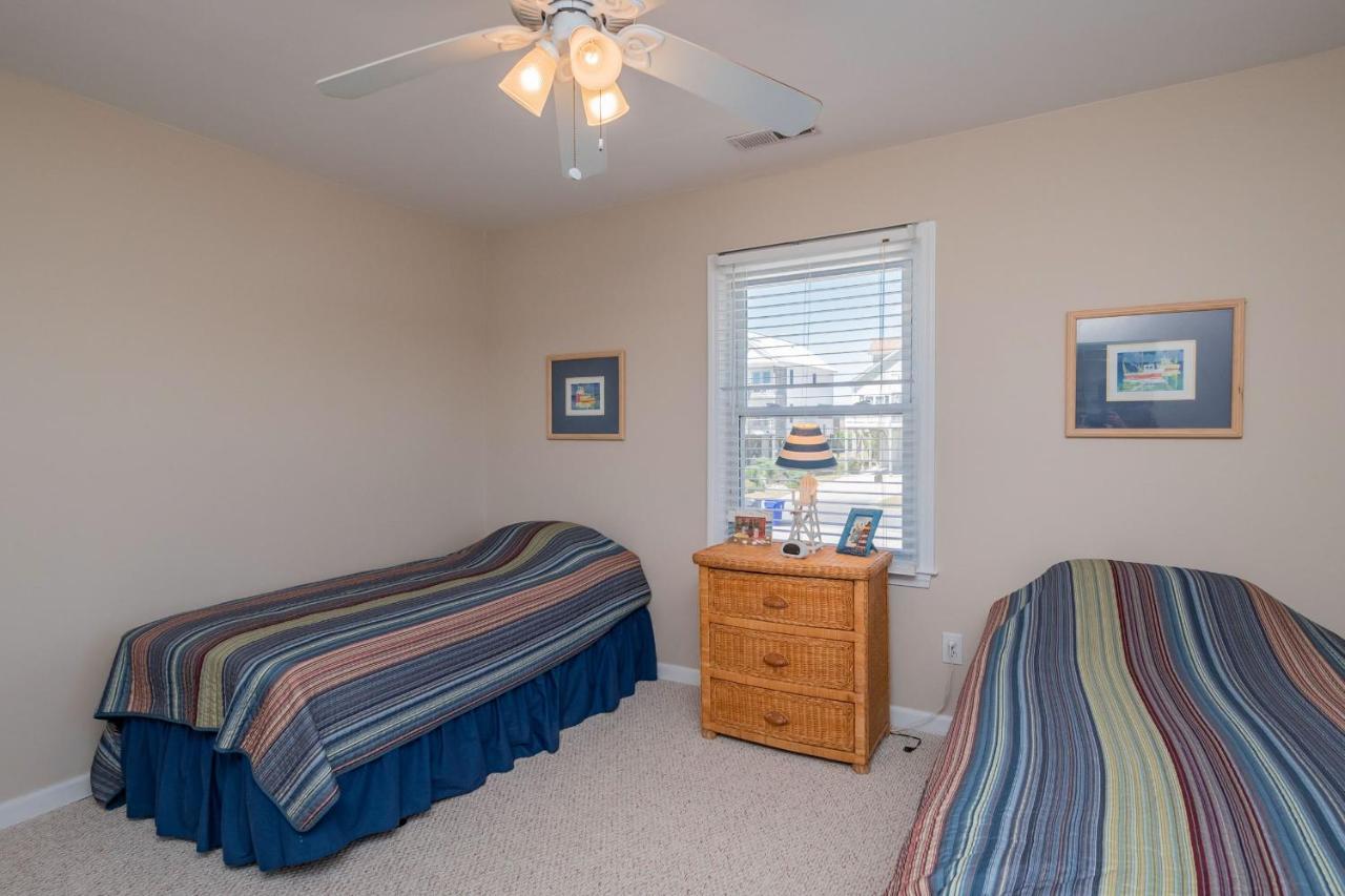 Katie Lou'S Place By Oak Island Accommodations Caswell Beach Экстерьер фото