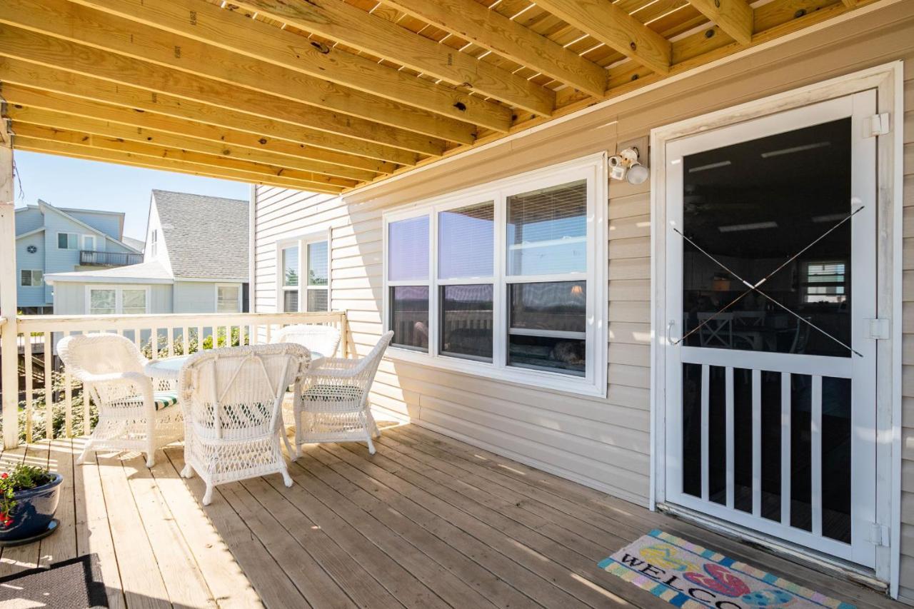 Katie Lou'S Place By Oak Island Accommodations Caswell Beach Экстерьер фото