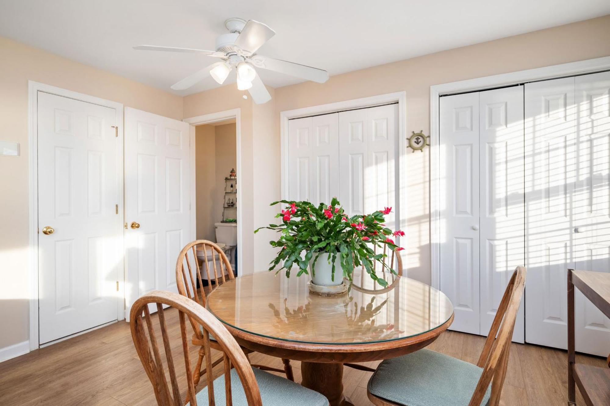 Katie Lou'S Place By Oak Island Accommodations Caswell Beach Экстерьер фото