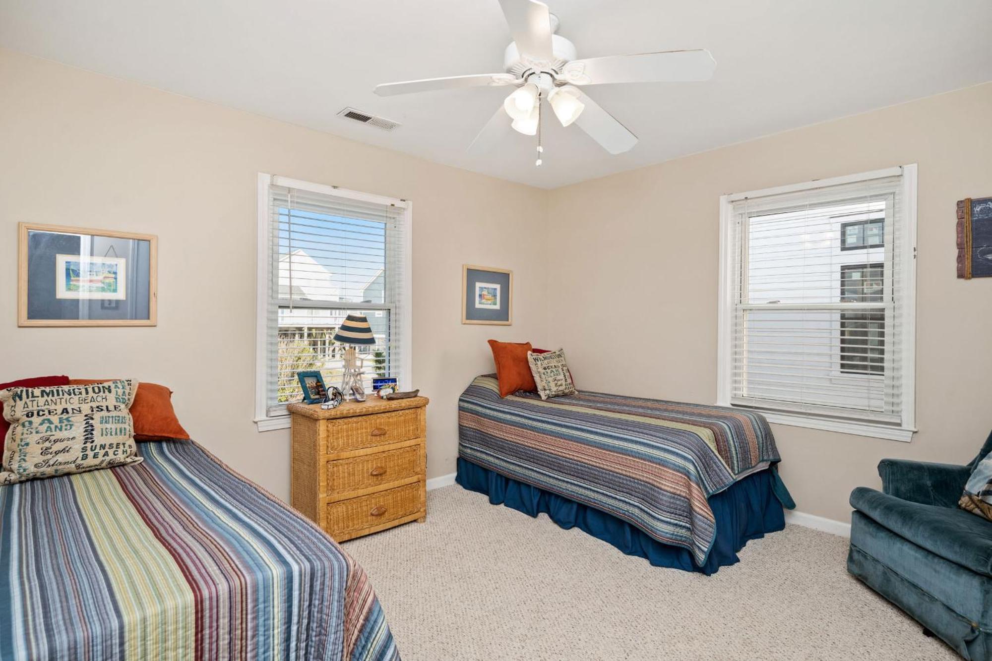 Katie Lou'S Place By Oak Island Accommodations Caswell Beach Экстерьер фото